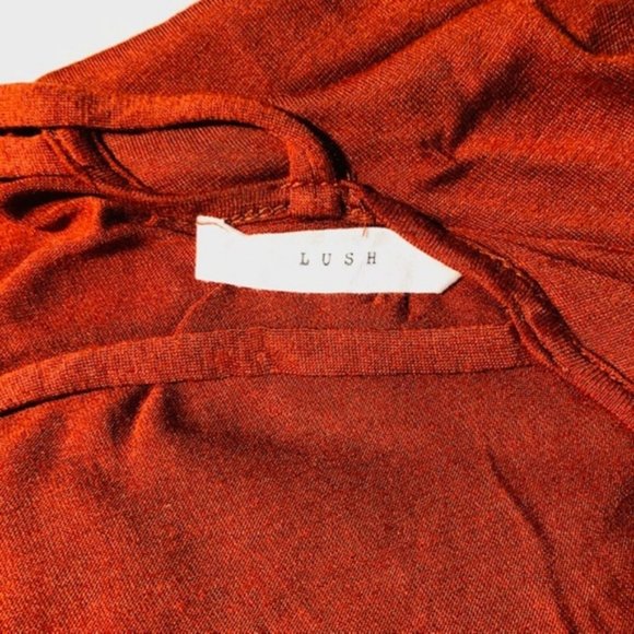 LUSH SELF Long Sleeve Asymmetrical Cut Top - Picture 5 of 8